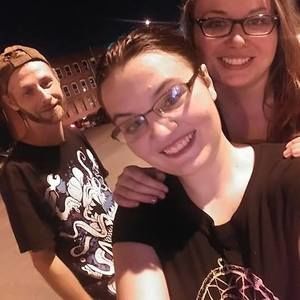 Meet your Posher, Lacy